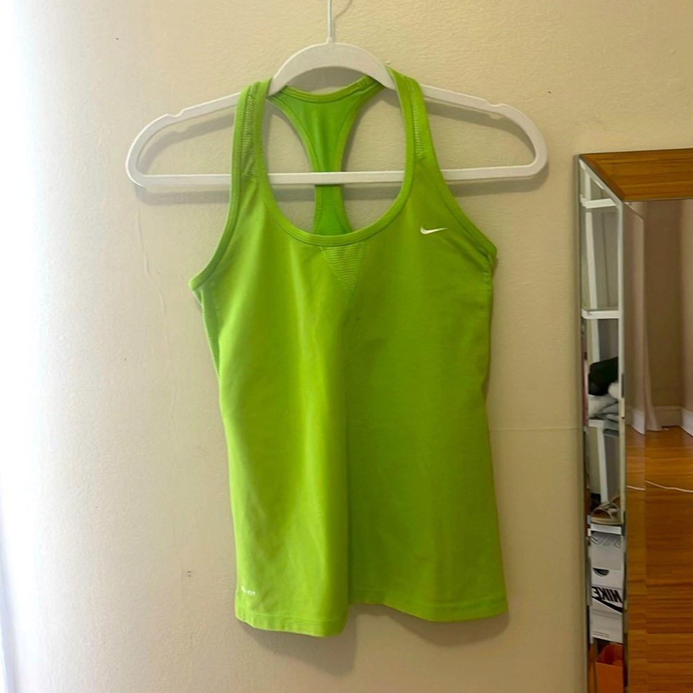 Nike Women’s Training Top w/ built in bra